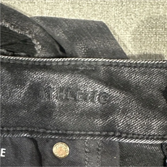 Men's American Eagle Athletic fit Black
Distressed Slim Jeans 36x32 - Picture 4 of 4